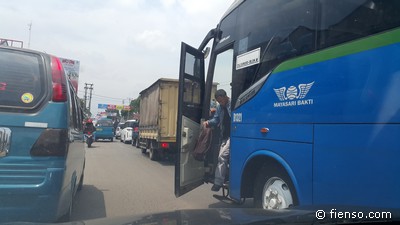 Bus Cileungsi Blok M